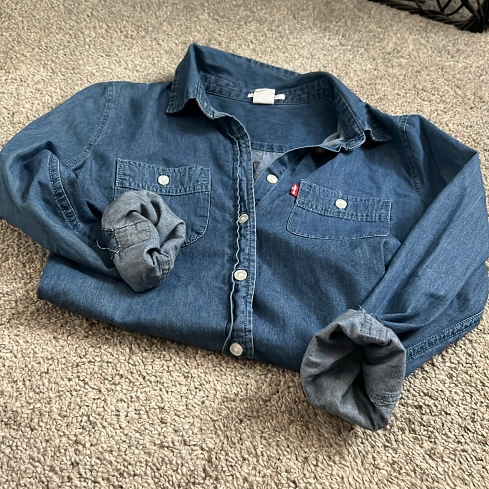 Levi’s button down jean shirt, size small